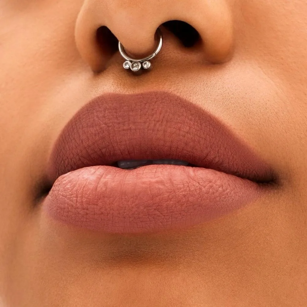 MAC Locked Kiss 24HR Lipstick – 61 Mischief 💄🔥 Longwear Matte